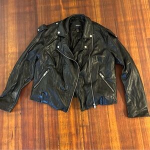 Forever 21 Ladies Black Faux Leather Jacket Size XL ❤️ Lovely